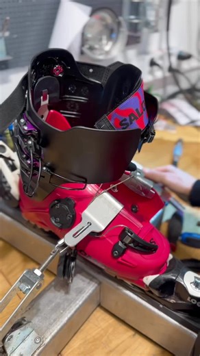 Discover the Salomon S/LAB Shift Alpha BOA Ski Boots