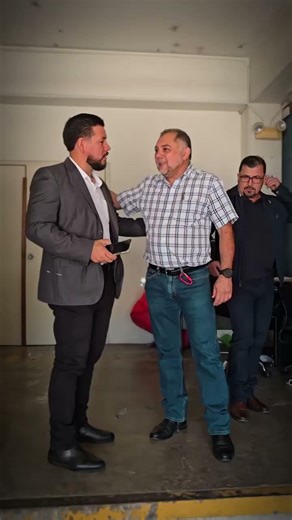 Apoyando La Educación llevando Kit's Escolares para los niños mas necesitados de Teupasenti.