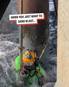 Underwater Sand Blasting 😳
