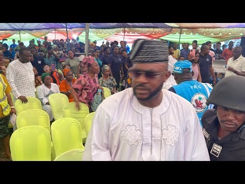 Live at wake keeping of Odunlade Adekola late father