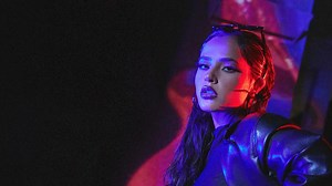 MAYORES (PART. BAD BUNNY) - Becky G - LETRAS.COM