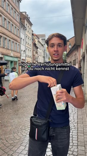 Vale on Instagram: "Moderne Verhütung sieht heute anders aus. Nicht nur Pillen greifen in unser Hormonsystem ein -auch BPA, Weichmacher, Polyester und sogar Handys in der Hosentasche wirken wie stille hormonelle Bremser. Endokrine Disruptoren sind überall ob in deinem Boxspringbett, in Dosen, Plastikflaschen oder Duftstoffen. Die Frage ist nicht ob sie wirken - sondern wie bewusst wir damit umgehen #fruchtbarkeit #hormone #nontoxic #endocrinedisruptors #gesundheit"