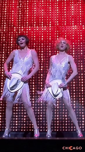 Chicago (2002) - Renée Zellweger & Catherine Zeta Jones Musical
