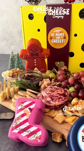 The perfect festive selection this Christmas!😋🧀 #chucklingcheese #notjustcheese #christmascheese #christmascheeseboard #cheddarcheese