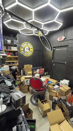 Had to go re-up the inventory. 📦 If you know, you know… the shelves don’t stay full for long. MidastouchSupplies keeping barbers loaded with the tools they need. Tap in before it’s gone. 🔥 SHOP MidastouchSupplies.com PROMO CODE : TEXASFADEZ • #barbersupply #barbertools #dallasbarbers #barbershop #dallas