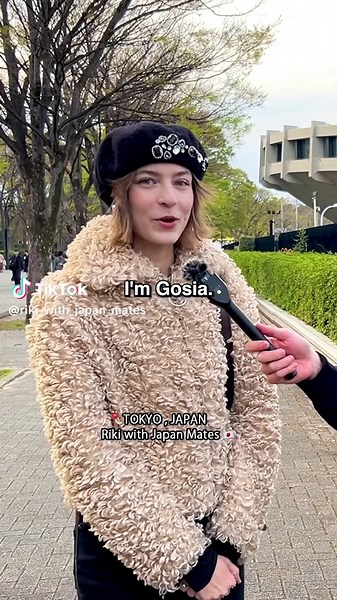 Exploring Japanese Beauty Standards Through Street Interviews