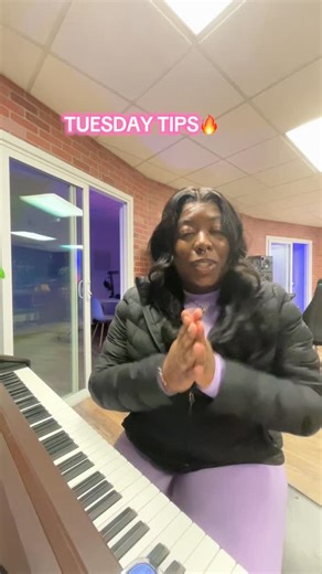 TUESDAY TIPS 🎧✨ Let’s talk ear training—because no, it’s not just for the “naturally gifted” besties. Ear training is one of those behind-the-scenes skills that quietly levels you up without you even realizing it. It helps you hear music more clearly, connect sounds to what you’re playing or singing, and build confidence without constantly second-guessing yourself. The gag is… your ears are just as trainable as your voice or fingers. And when you actually work them out? Everything starts clicki