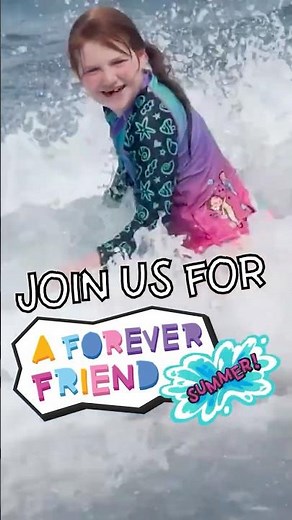 ADLEY'S NEW SWiMSUiT! she's back in HAWAii & now she's hittin the waves in her new SUMMER SWiMSHiRT