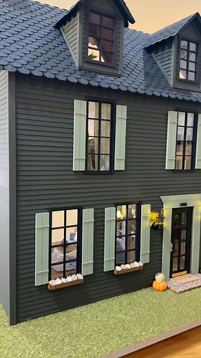 Follow for more dollhouse remodel content 🤗 #dollhouse #miniatures #dollhouseremodel | Viva Design Miniatures