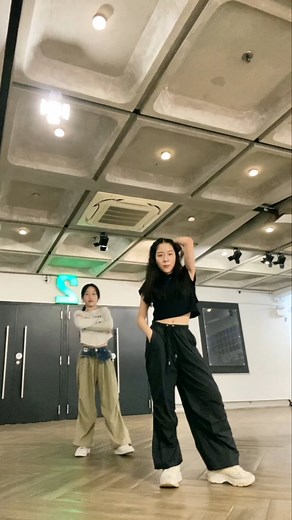 595K views · 10K reactions | HIT ME UP!❤️‍ | Brajao Joke - บร๊ะเจ้าโจ๊ก | Facebook