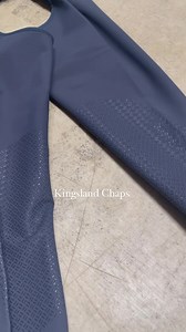 KLgab Softshell Chaps 🐴⭐️ Lækre chaps fra Kingsland. De er lavet med knægrip samt foer på indersiden så de er dejlig varme. Med lynlås på udvendige side af benene er det nemt at lyne dem af og på. Farve: Navy Kan købes her 👇🏼👇🏼 https://rytterhusetviborg-shop.dk/shop/klgab-softshell-chaps-30585p.html #kingsland #chaps #rider | Rytterhuset Viborg