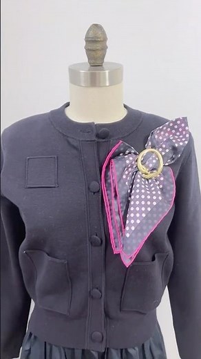 ＜コサージュ01＞ストールクリップを使ったスカーフの巻き方アレンジ【リライアンス RELIANCE】#shorts #stoleclip #scarfclip ＃スカーフクリップ #スカーフ巻き方