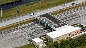 Florida to reimburse drivers hit with overdraft charges from backlogged SunPass toll