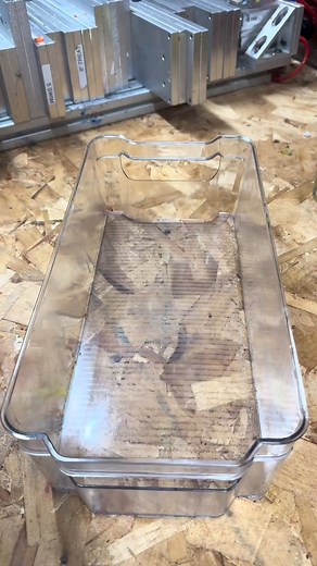 #packaging #america #redwhiteandblue #attentiontodetail #baitmaking #stickbaits #senko #softplastics #fishing #wormfishing This is America 🇺🇸 When I first purchased a triple injector, this was one of the first colors that came to my mind to make! It took a lot of trial and error to get these three colors blended right to get the results that you see. Triple injections are definitely not easy! Once I was finally able to bring this color to life, I knew that it would be a home run because who do