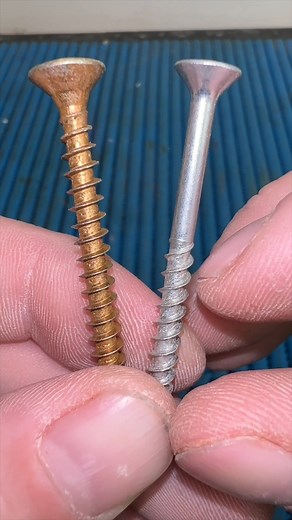 Use the right screws #tipcentric #tips #tipsandtricks #tools #screws #learnontiktok #woodworking #worksmarternotharder #foryou #f #fyp #fypシ #workshop | TIP Centric