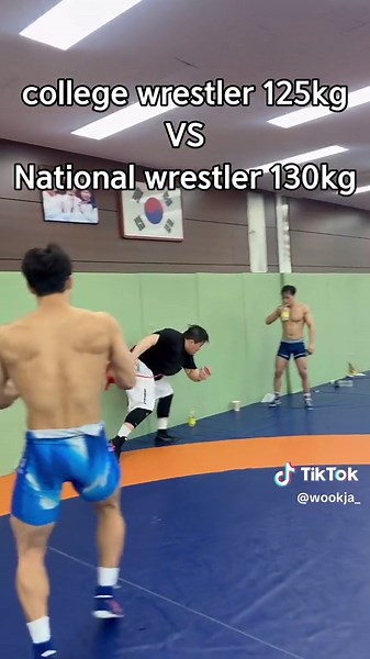 헤비급 레슬링 매치: 대학교 VS 국가대표