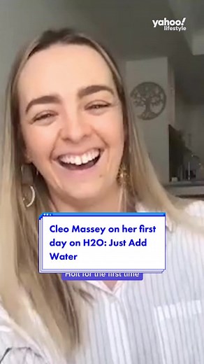 Yahoo Australia (@yahooaustralia) - Cleo Massey's First Day Meeting Phoebe Tonkin and Claire Holt on H2O: Just Add Water