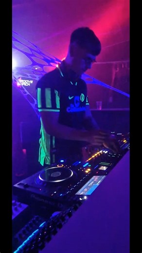 3.6K views · 73 reactions | OSHY 303 @ Techno At The Top - GARY BECK / VALHALLA / OSHY 303 (Room At The Top) #oshy303 #hardacid #hardtechno #acidtechno #hardtechnomusic | VALHALLA - House & Techno DJ/Producer | Facebook