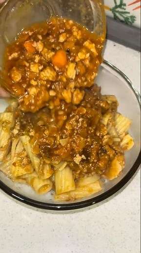 The Cheapest Vegan Spaghetti Bolognese You'll Ever Make