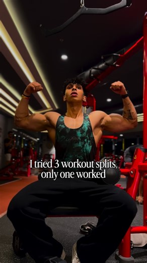 AV on Instagram: "Tried three workout splits these last couple of months here’s what actually worked for me and what didn’t: 1. Push Pull Legs: Started off thinking PPL would be the answer. But in reality, shoulders never got the attention they needed and some days my chest or delts never felt challenged enough. If your schedule is packed like mine, it’s tough to fit in enough rest days—recovery just fell apart. 2. Bro Split: Gave this the old college try for a week. Honestly, it felt like every