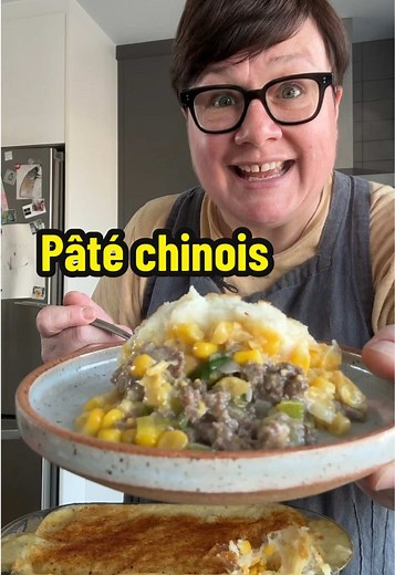 S1E2 : Pâté chinois #foodieqc Pâté chinois is an enduring classic of Québécois cuisine, a comfort dish that evokes family meals and the cold winters when warm, hearty food is a must. It consists of three main layers: ground beef (often seasoned with onions, but my version calls for leek), corn (either creamed, kernels, or both depending on personal preference) and a fluffy layer of mashed potatoes on top. I prefer mine rustic and chunky! FULL VIDEO on my YouTube channel, search In The Foodie Qué