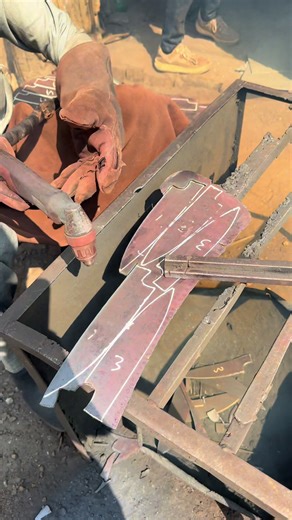 Mastering the Cutting Process in Bladesmithing