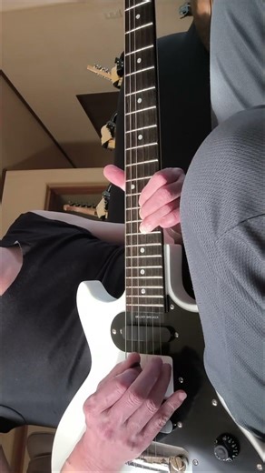 Short 22 | My poor Al Di Meola impression. Dark Eye Tango?