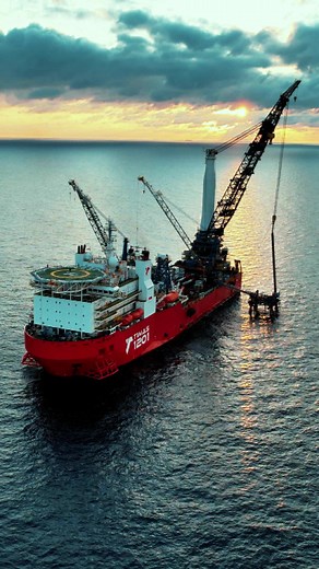 Timas 1201: Kapal Heavy Lift Terunik di Indonesia