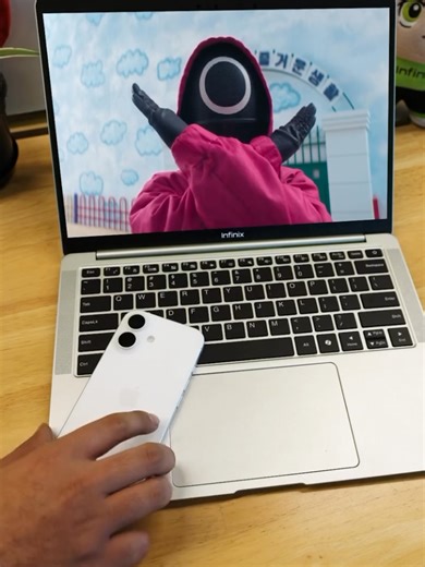 Discover the Innovative Infinix ZEROflip Smartphone