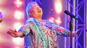 Pink, kék, szőke: Falusi Mariann haja folyton változik, de a lazasága állandó