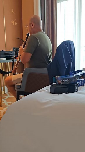 Hear Gaetano Falzarano demonstrate the lyrical ability of the Chedeville Kanter Opera Bb Clarinet mouthpiece! #lifewithoutlimits #playchedeville #clarinet #clarinete #kanter | Chedeville Mouthpieces