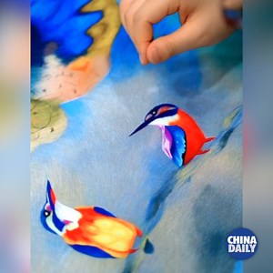 27K views · 1.8K reactions | #ChinaStory Suzhou embroidery is famous for its vivid patterns and delicate stitches. This seamstress can even stitch a cat portrait on both sides of the screen in different colors. Isn't that incredible? | China Daily | Facebook