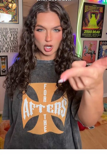 There is no feral gremlin like the one who gets released when Chopper Dub comes on. And if my rave outfit can’t handle it… why am I even at the riddim function in the first place? Give this drop the energy it deserves & dress for the occasion responsibly at www.fortheafters.com 😇❤️‍🔥 . #edmtok #raveoutfit #festivalseason #riddim #ravefashion