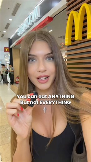 You can eat ANYTHING #cleaneating #weightlossjourney #diettips #caloriedeficit