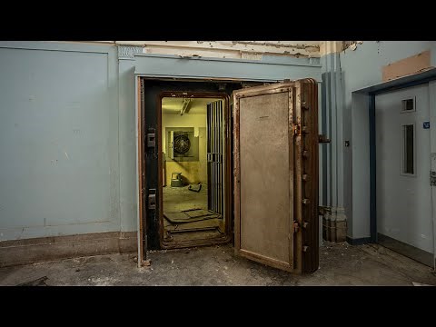 Exploring Manchester's Abandoned 1920s Bank - Found Wartime Documents