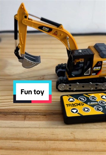 This mini rc excavator is so much fun! #rc #rctoy #toys #rcexcavator #minirc
