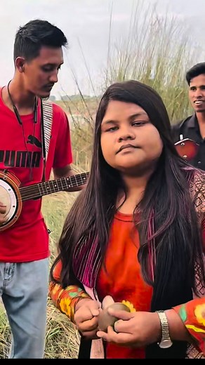 🎶 মন নিয়া সে খেলা করে 🎶 ভালোবাসা মানেই কি শুধু হাসি? কখনও তা হয়ে ওঠে হৃদয়ের গভীর যন্ত্রণা… শুনে নিন আমার গাওয়া নতুন গান — "মন নিয়া সে খেলা করে"। 🖤 আপনার ভালোবাসা আর মন্তব্যে শক্তি পাই… 👇 গানটি দেখে মতামত জানাতে ভুলবেন না! #SingerHasna #মননিয়াসেখেলাকরে #নতুনগান #BanglaSong #EmotionalSong #HasnaHenaOfficial #LoveSong2025 | Singer Hasna