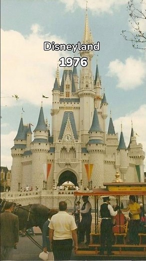 Disneyland then vs now 🤯 #shorts #nostalgia #90s #2000s #disneyland