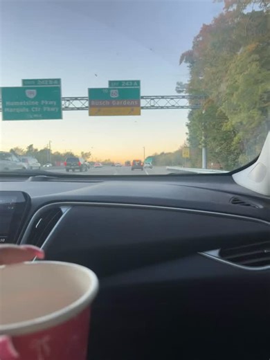 My first time to howl-o-scream without the kids ✌🏽🤗🎃 | Precious Pretty