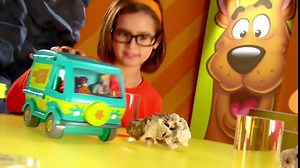 Scooby Doo Mystery Machine Playset With Fred Figure by Character Options