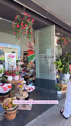Meet your new productivity hack: flowers on the desk. Because emails just hit different when your workspace looks this good.  #FunkyFlowers #CaringbahFlorist #SanSouciFlorist #SutherlandShireFlorist #FunkyFlowersCaringbah #ShireFlorist #ShireFlowers #CronullaFlowers #SutherlandShire #ShireBlooms #FloralDesign #ShireWeddings #SydneyWeddings #SydneyFlorist #SydneyMums #MumsOfTheShire #WeddingVendorSydney | Funky flowers | Facebook