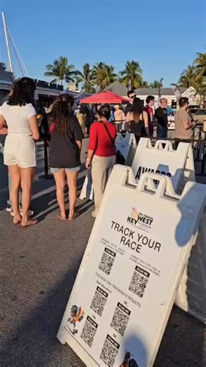 Runner’s Expo/Packet Pick-up closes at 6 pm. 7:00 pm – 10:00 pm Special Late Bib Pick-Up at Fit2Run, 211 Duval Street (BIB’S ONLY) | Key West Half Marathon & 5K Run