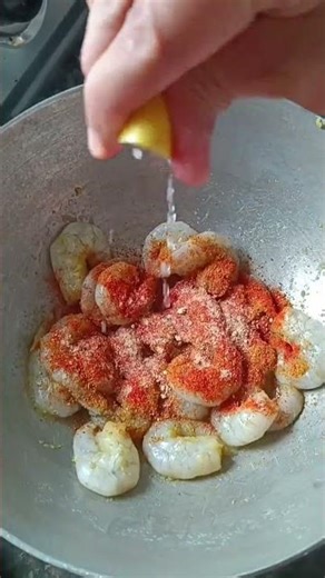 Quick and easy way prawns fry 🦐 #shorts #youtubeshorts