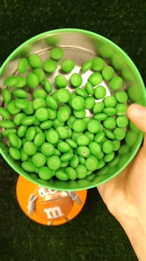 💚 Green Box = Green M&M's!