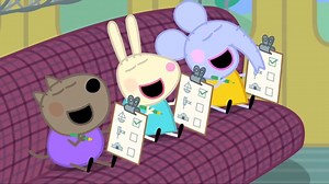 1M views · 18K reactions | Teddy va al hospital de muñecas Peppa Pig en Español Episodios Completos p14 | Aaron | Facebook