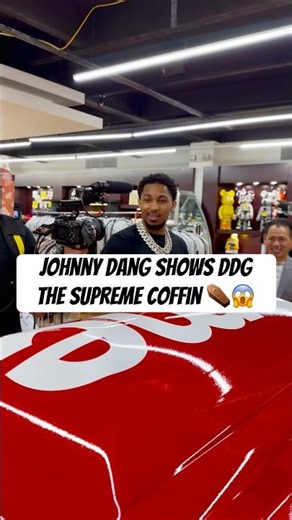 Johnny Dang shows #DDG the Supreme coffin ⚰️😱 #hiphopculture #streamer #shorts