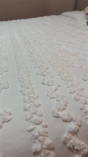 Custom fashion designs (@tatycl)’s videos with side eye - Amanda Frances