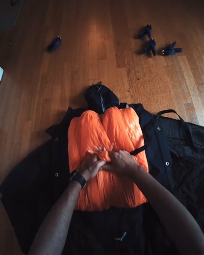 69K views · 81 reactions | There's no emergency chute, so packing up properly is essential for BASE jumping 廒 | UNILAD Adventure | Facebook