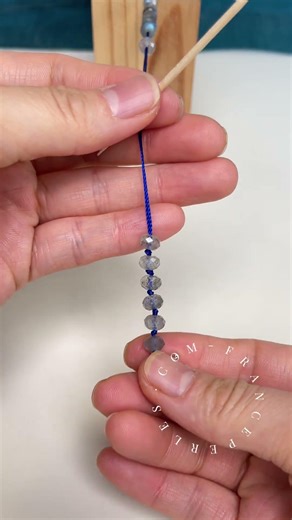 Toothpick trick for perfect bead knots ✨ Beginner jewelry tip #beadingtips