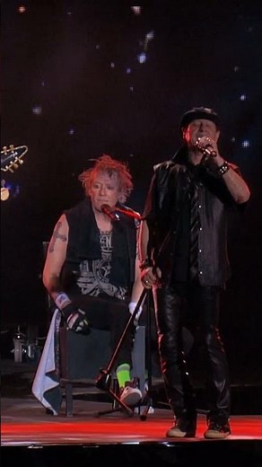 'Here I am...will you send me an angel?' | Scorpions live at Hellfest 2015